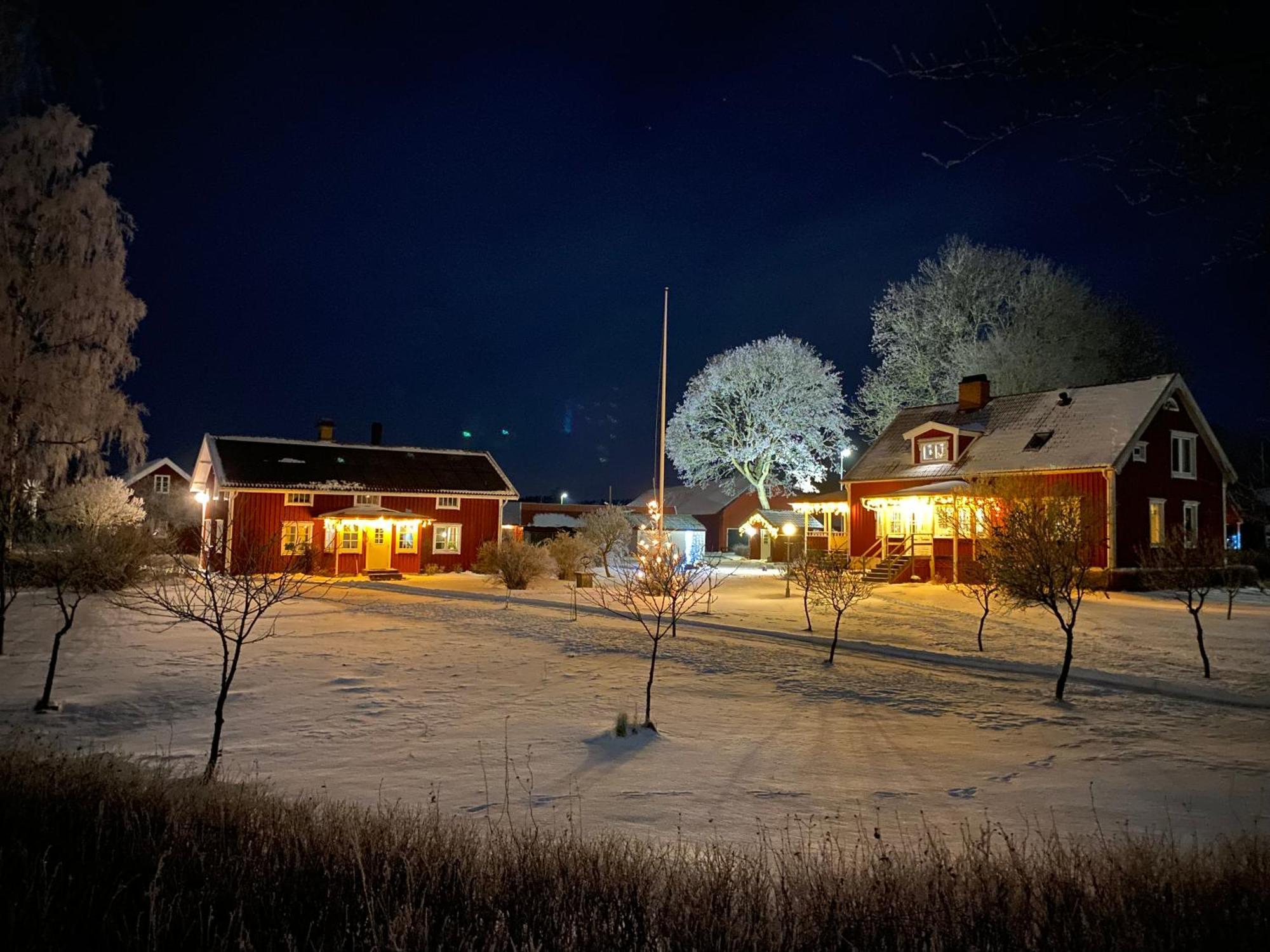 Aeventyrsgardens Vandrarhem, Kinnekulle Kallby Luaran gambar