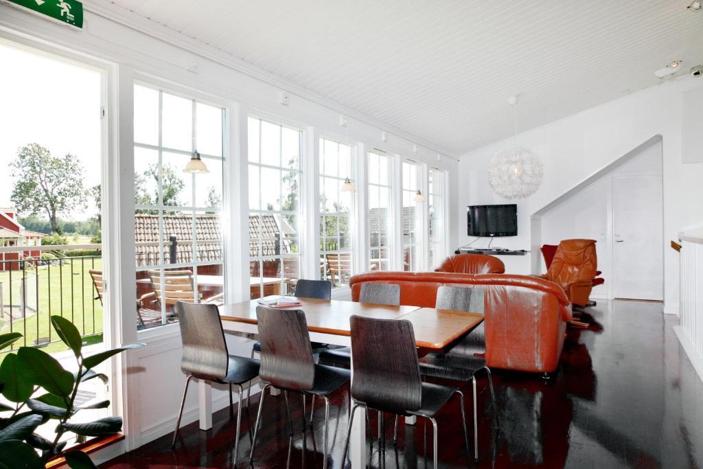 Aeventyrsgardens Vandrarhem, Kinnekulle Kallby Luaran gambar