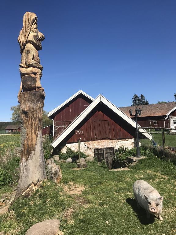 Aeventyrsgardens Vandrarhem, Kinnekulle Kallby Luaran gambar