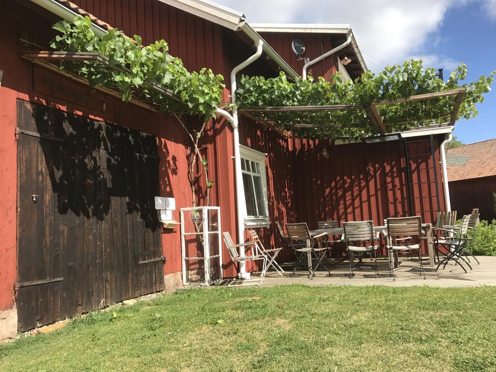 Aeventyrsgardens Vandrarhem, Kinnekulle Kallby Luaran gambar