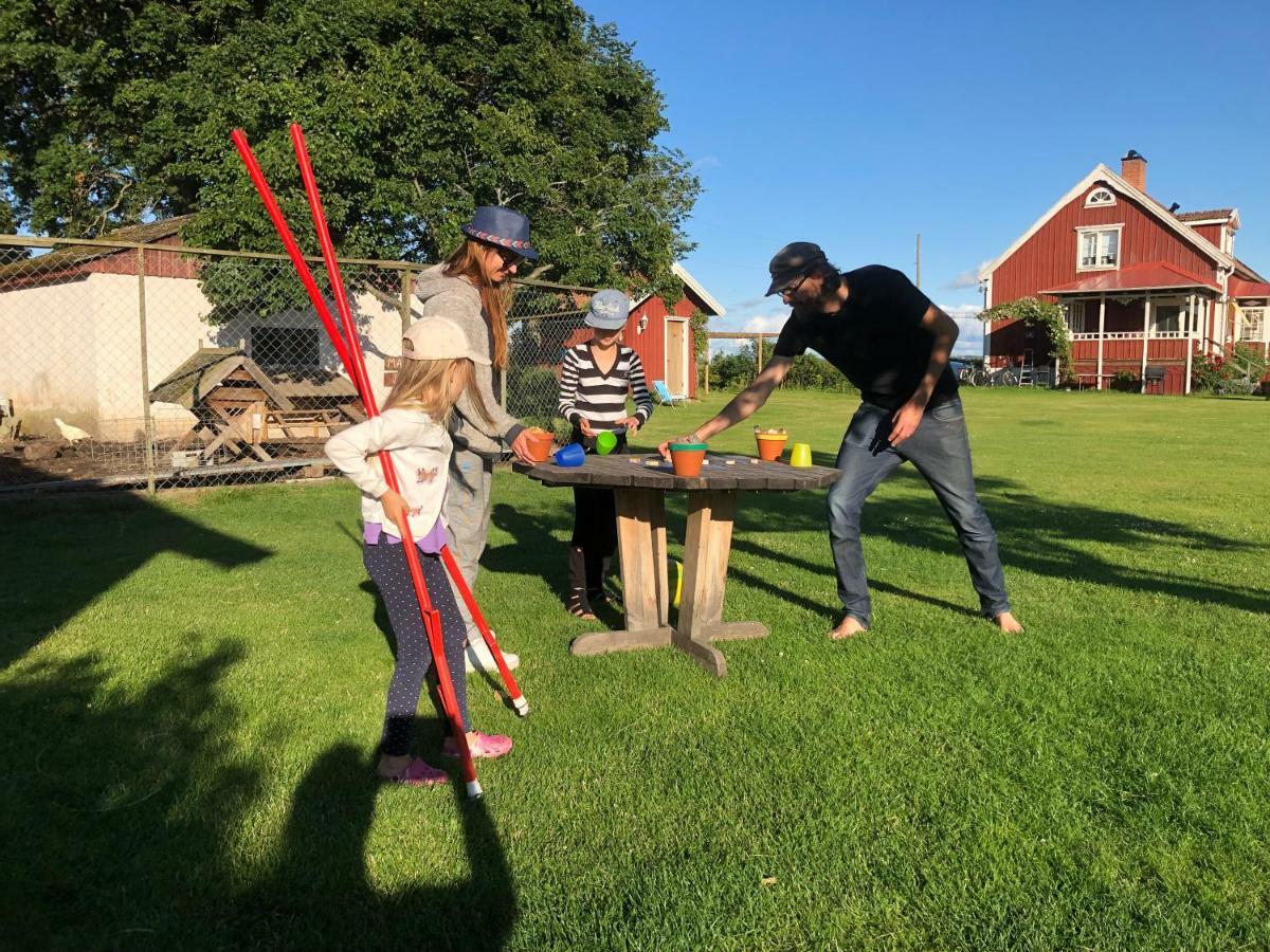 Aeventyrsgardens Vandrarhem, Kinnekulle Kallby Luaran gambar